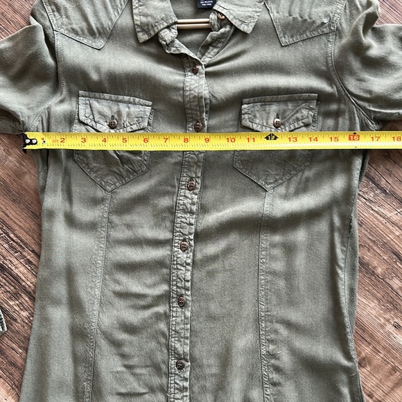 Cotton Express khaki button up top - Picture 12 of 13